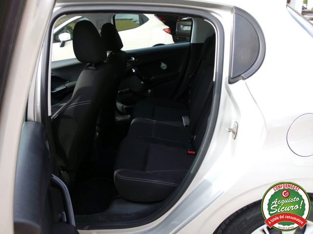 PEUGEOT 208 usata, con Climatizzatore