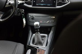 PEUGEOT 308 usata, con Sensori di parcheggio posteriori