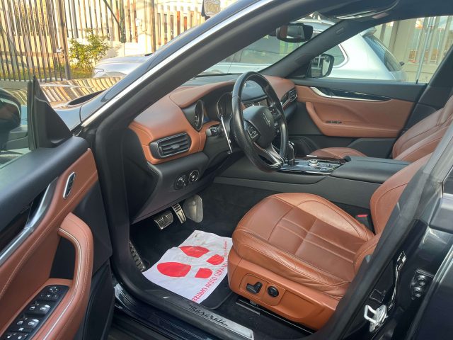 MASERATI Levante usata, con Fendinebbia