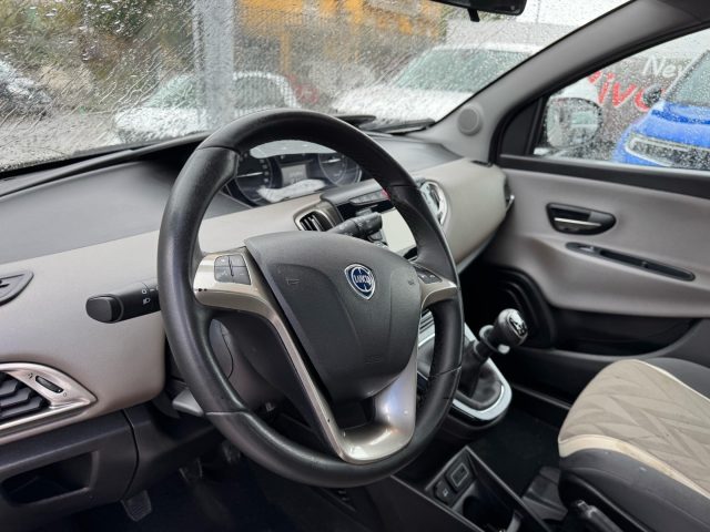 LANCIA Ypsilon usata, con ESP