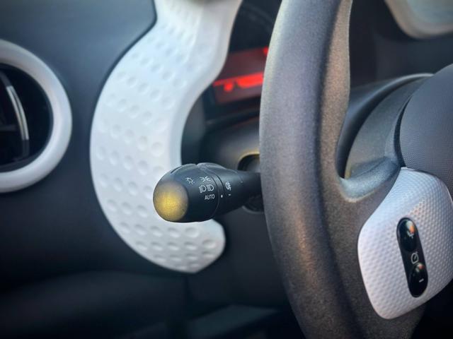 RENAULT Twingo usata 21
