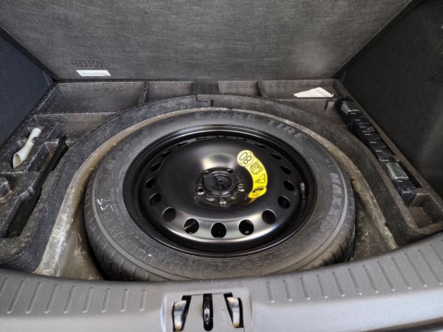 FORD Kuga usata, con Bracciolo