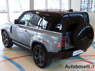 LAND ROVER Defender usata, con Autoradio digitale