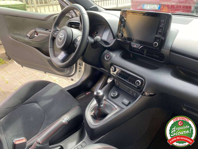 TOYOTA Yaris usata, con Fendinebbia