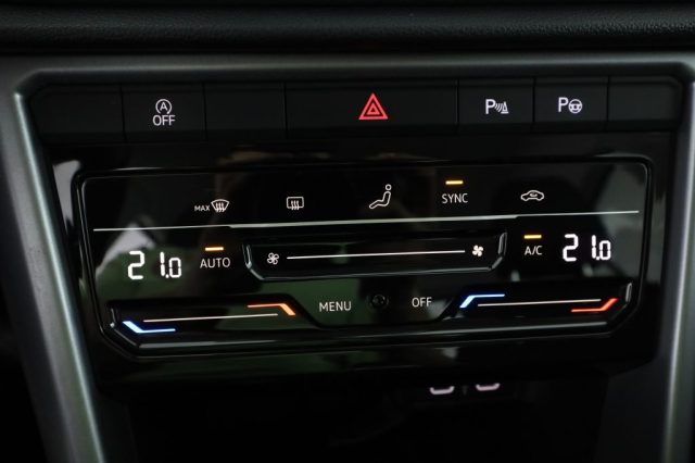 VOLKSWAGEN T-Roc usata 12