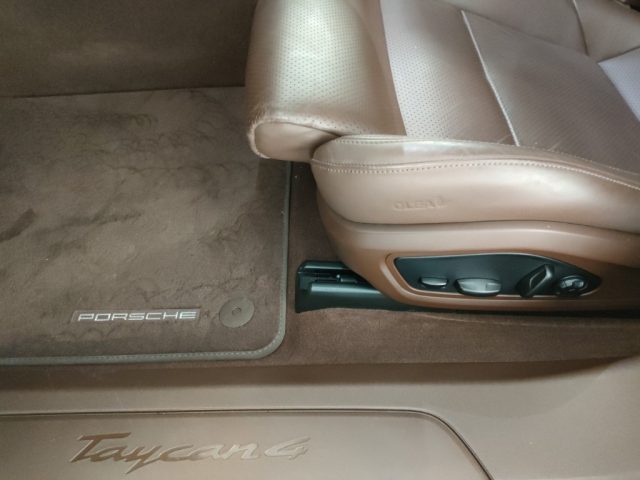 PORSCHE Taycan usata, con ESP