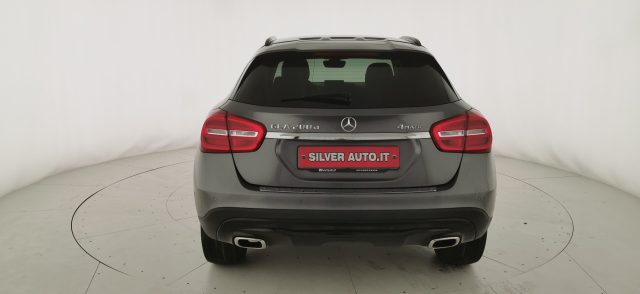 MERCEDES-BENZ GLA 200 usata, con Leve al volante