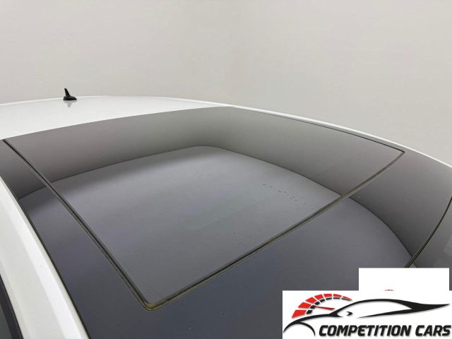 VOLKSWAGEN Golf GTI usata, con Autoradio