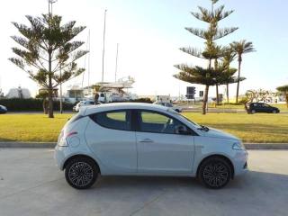 LANCIA Ypsilon usata, con Volante in pelle