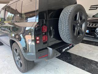 LAND ROVER Defender usata, con Park Distance Control