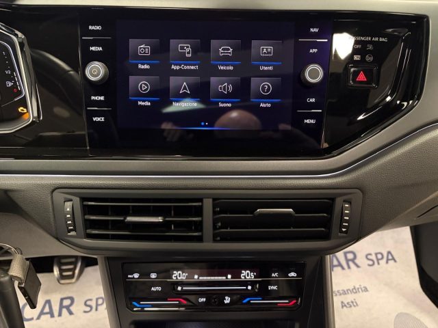 VOLKSWAGEN Taigo usata, con USB