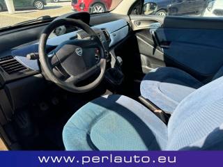 LANCIA Ypsilon usata, con Autoradio