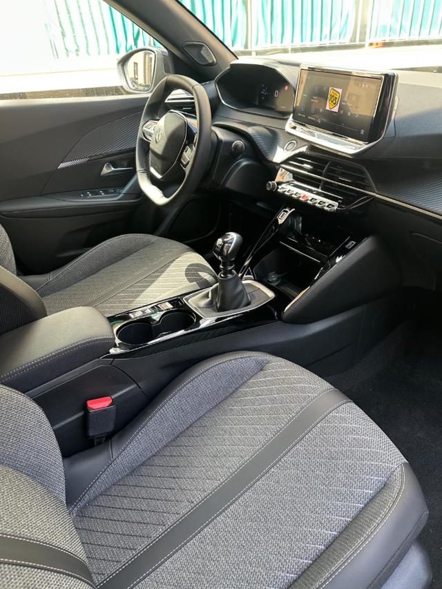 PEUGEOT 2008 usata, con Park Distance Control
