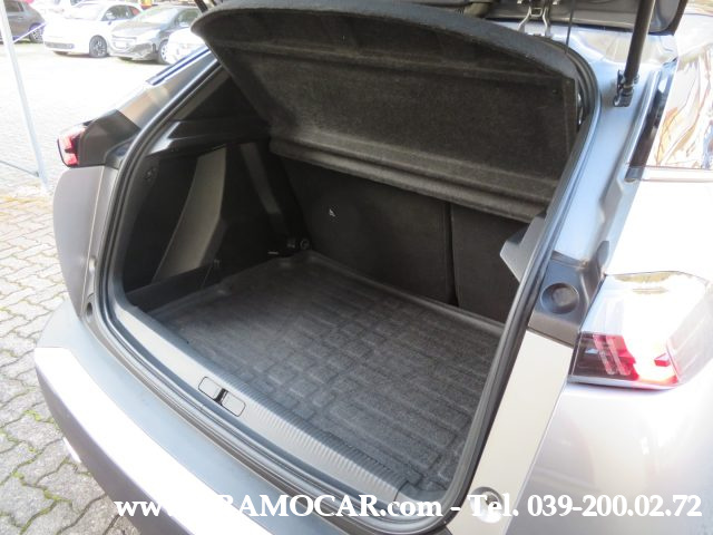 PEUGEOT 2008 usata, con Fari LED