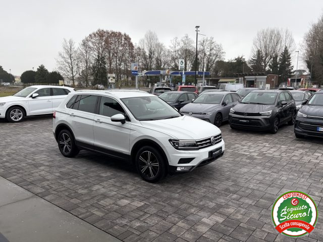 VOLKSWAGEN Tiguan usata, con Boardcomputer