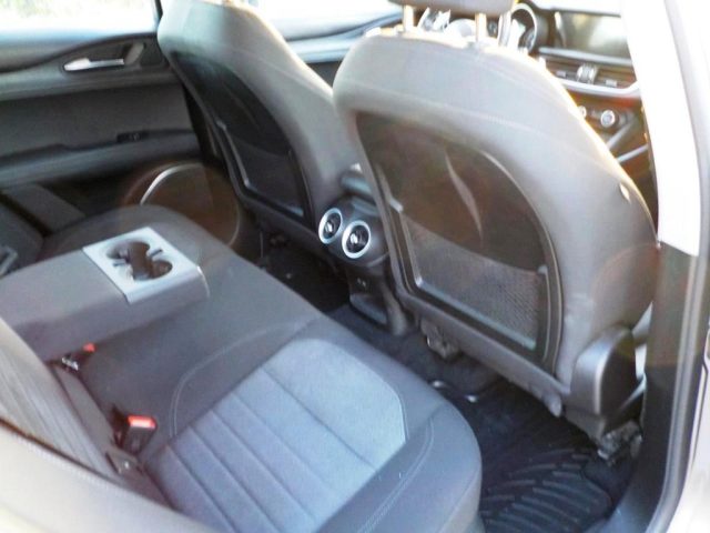 ALFA ROMEO Stelvio usata, con Luci diurne