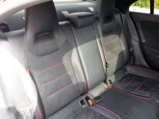 MERCEDES-BENZ CLA 180 usata, con Touch screen
