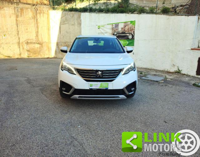 PEUGEOT 5008 usata, con Airbag