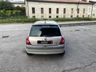 RENAULT Clio usata, con Autoradio