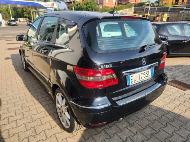 MERCEDES-BENZ B 180 usata, con Cerchi in lega