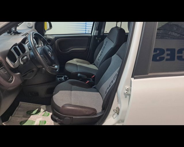 FIAT New Panda usata 23