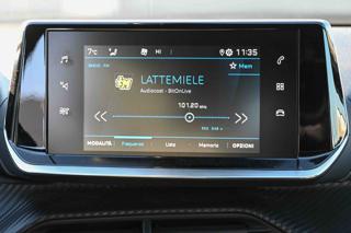 PEUGEOT 2008 usata, con USB