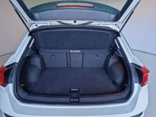 VOLKSWAGEN T-Roc usata, con Autoradio