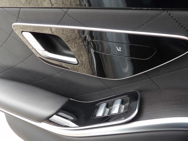 MERCEDES-BENZ S 350 usata, con USB