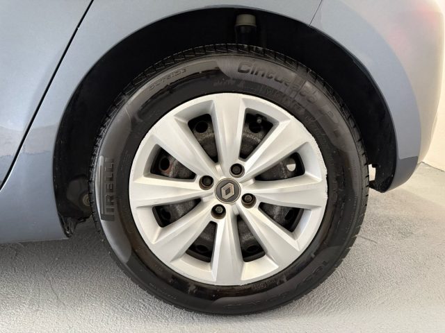 RENAULT Clio usata, con Riconoscimento dei segnali stradali