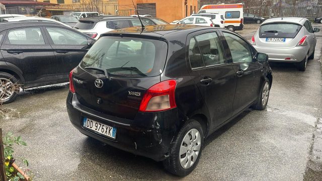 TOYOTA Yaris usata, con Airbag laterali