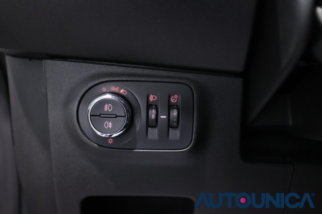 OPEL Corsa usata, con Sensore di luce