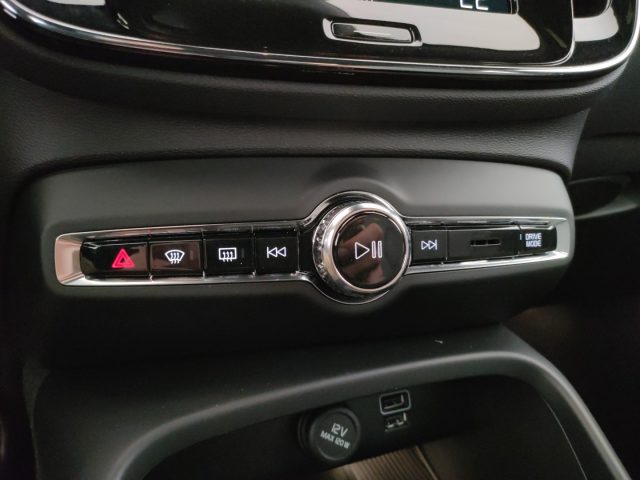 VOLVO XC40 usata, con Touch screen