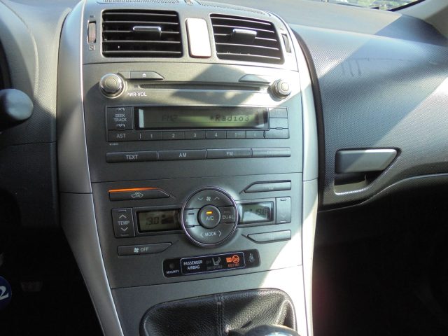 TOYOTA Auris usata 19