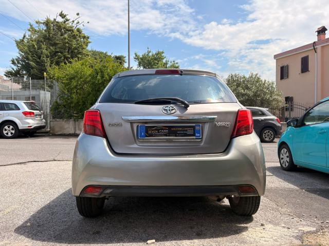TOYOTA Yaris usata, con Fendinebbia