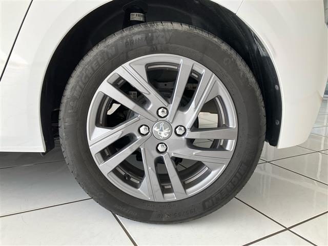 PEUGEOT 208 usata 5