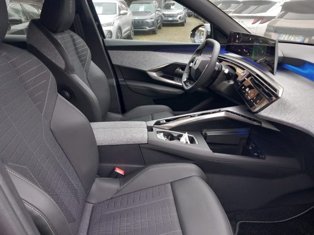 PEUGEOT 3008 usata, con Sensori di parcheggio posteriori