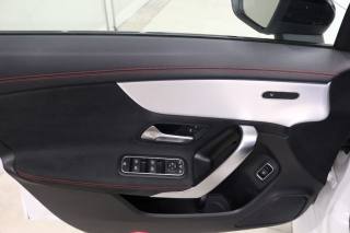 MERCEDES-BENZ CLA 220 usata, con Sensore di luce