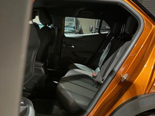 PEUGEOT 2008 usata, con Sedile posteriore sdoppiato