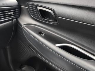 HYUNDAI Bayon usata, con Fari LED