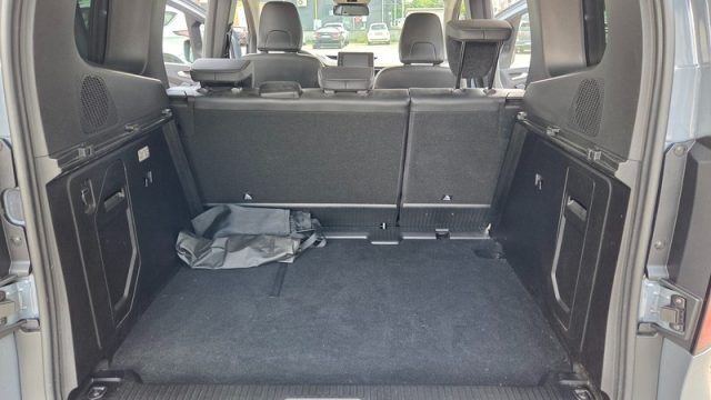 NISSAN Townstar usata, con Servosterzo