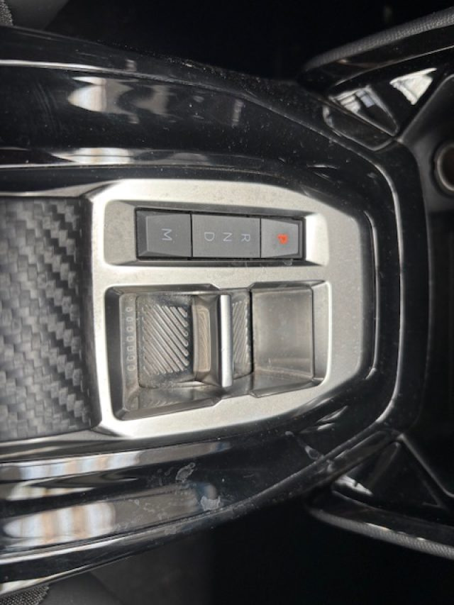 PEUGEOT 2008 usata, con Sensore di pioggia