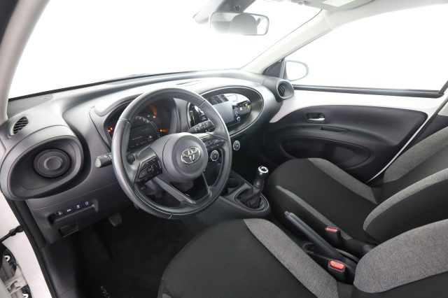 TOYOTA Aygo X usata 1