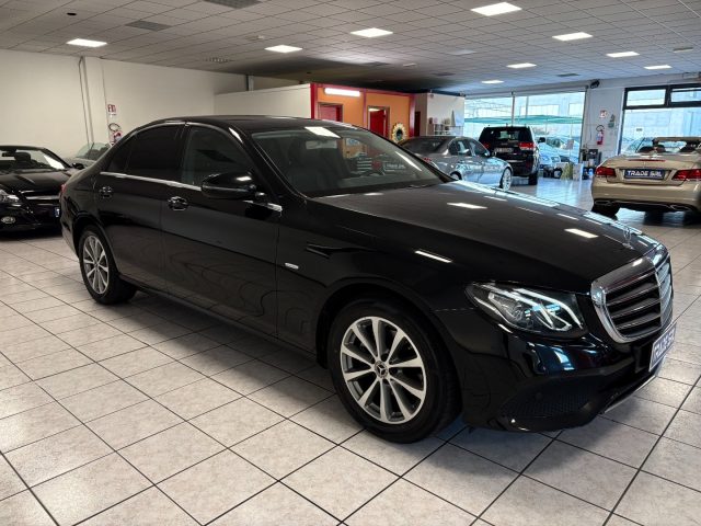 MERCEDES-BENZ E 200 usata, con Airbag Passeggero