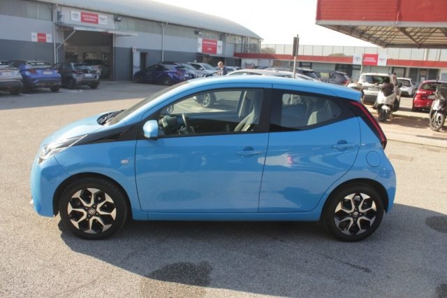TOYOTA Aygo usata, con Autoradio