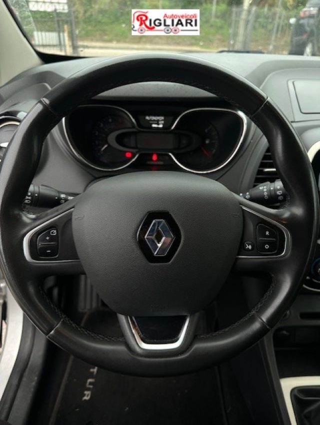 RENAULT Captur usata, con Sensori di parcheggio posteriori