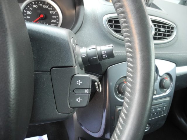 RENAULT Clio usata, con Controllo trazione