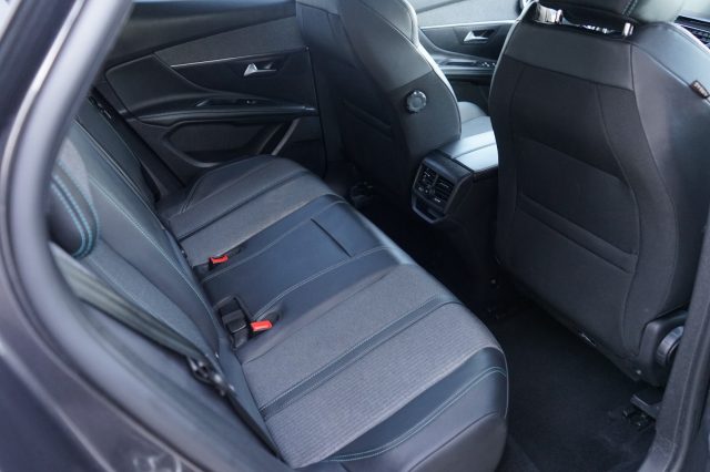 PEUGEOT 3008 usata, con Sensore di pioggia