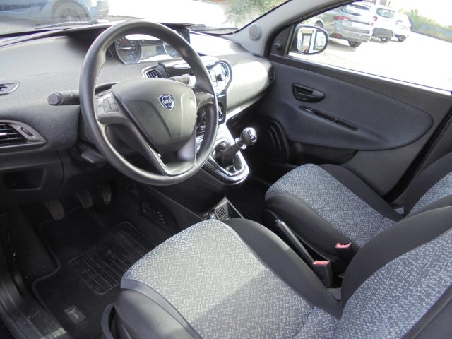 LANCIA Ypsilon usata 17