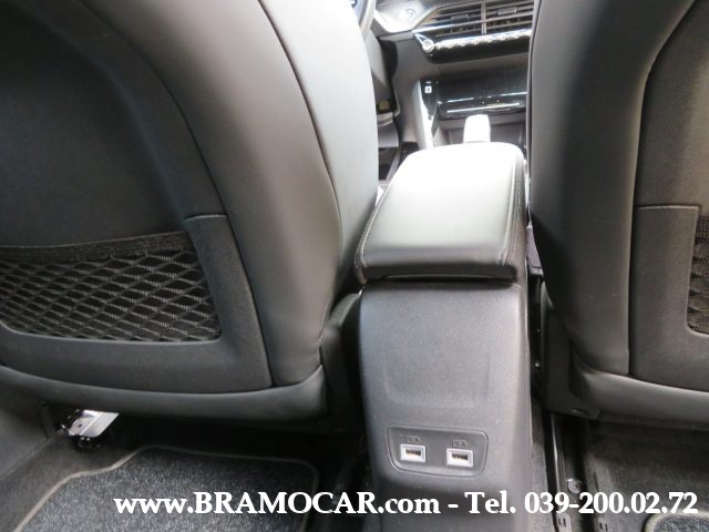 PEUGEOT 208 usata, con Volante multifunzione