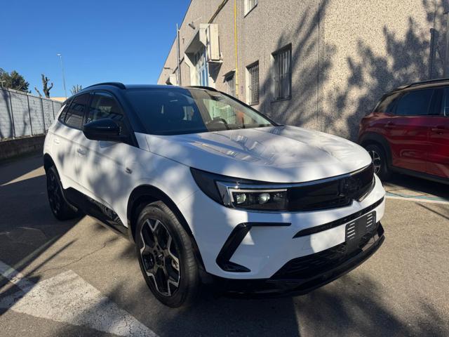 OPEL Grandland usata, con Airbag